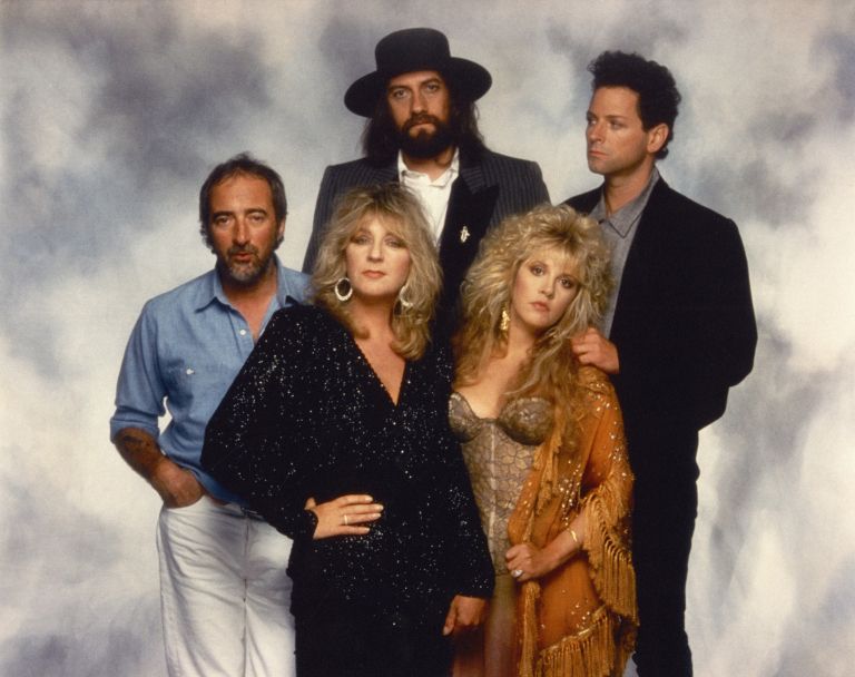 Fleetwood Mac konec osemdesetih. Pet ljudi, štirje pretrgani odnosi, en album, ki je spremenil zgodovino glasbe.