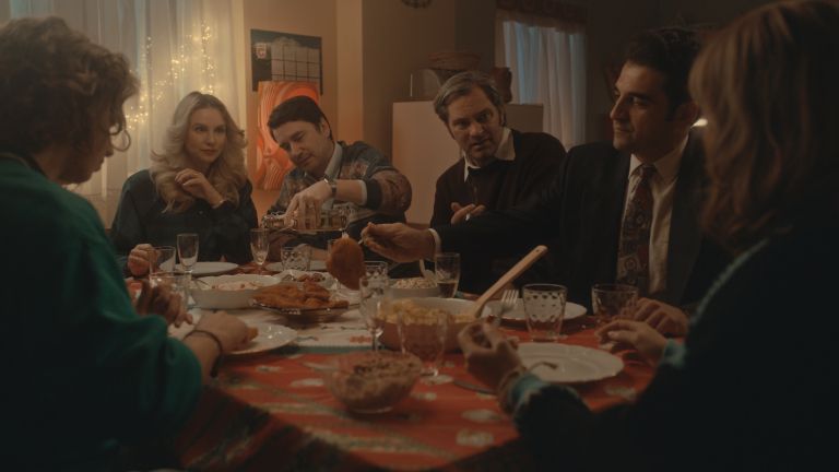 Film Belo se pere na devetdeset je v Sarajevu prejel bronasto nagrado občinstva.