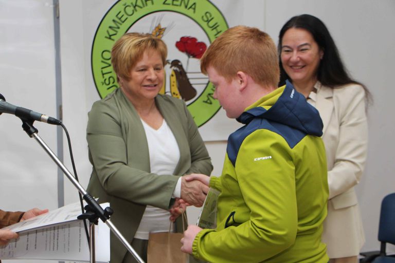 deseta-drzavna-razstava-in-ocenjevanje-potic-v-zuzemberku