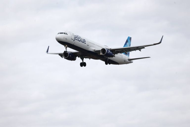 letalo, odpoved, letalisce