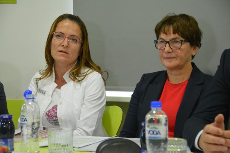 Anica Hribar in Mateja Vukmanič Pohar.JPG