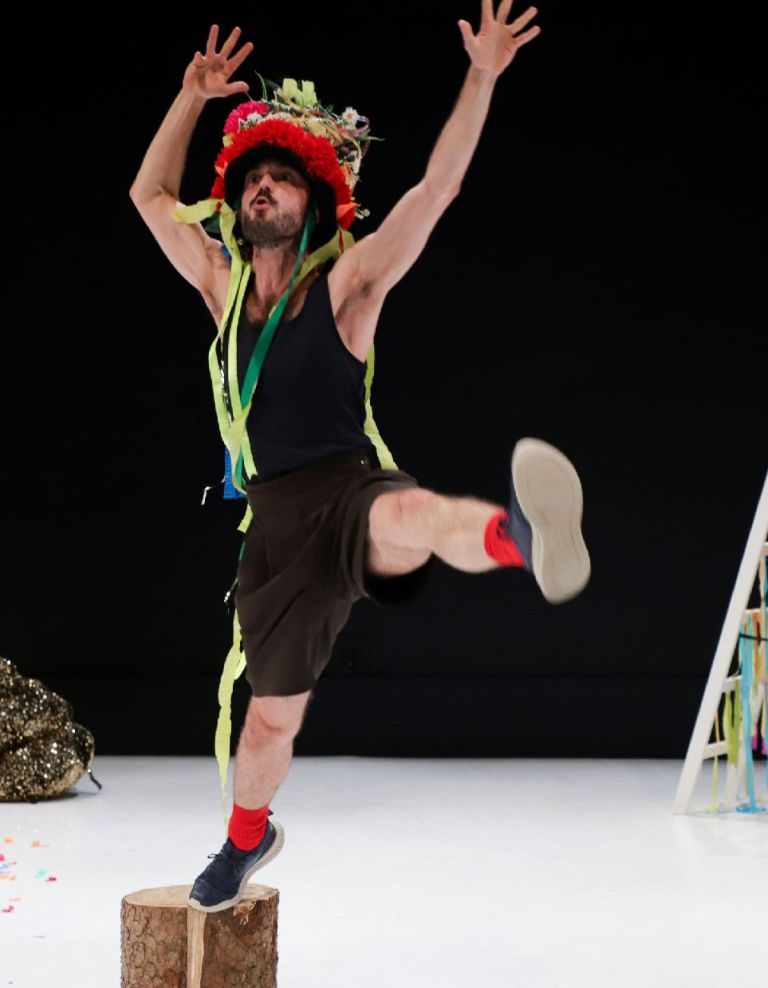 leon marič, küšni me, ples, sodobni ples, drugajanje