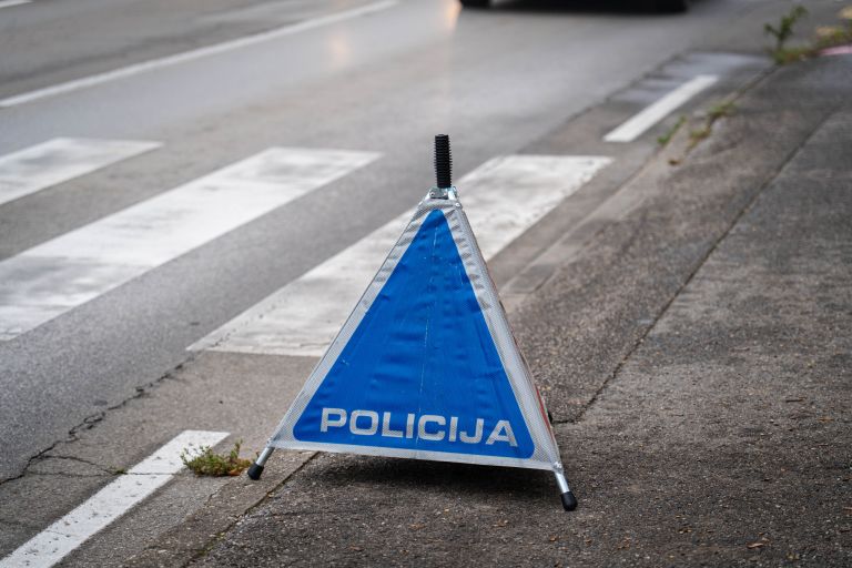policija