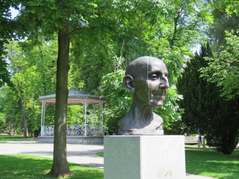 leon štukelj kip.jpg