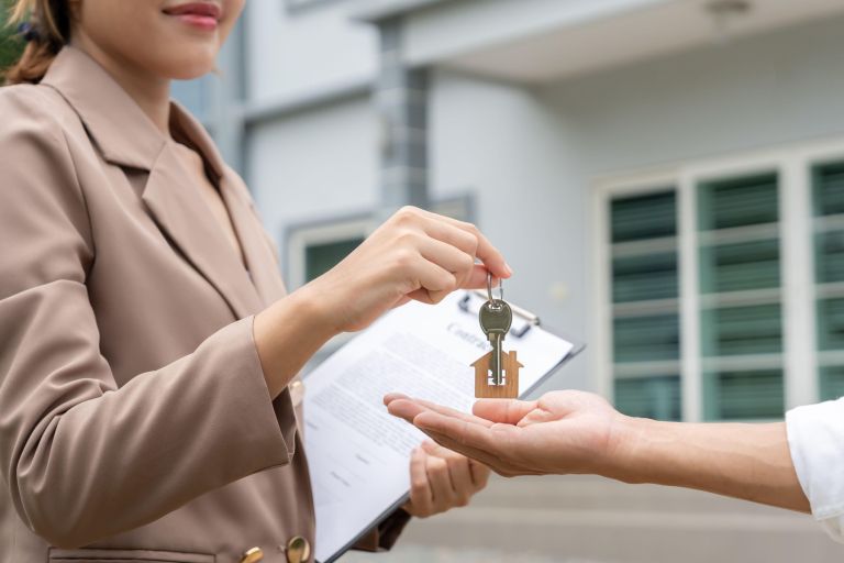 prodaja-nepremicnine, agent