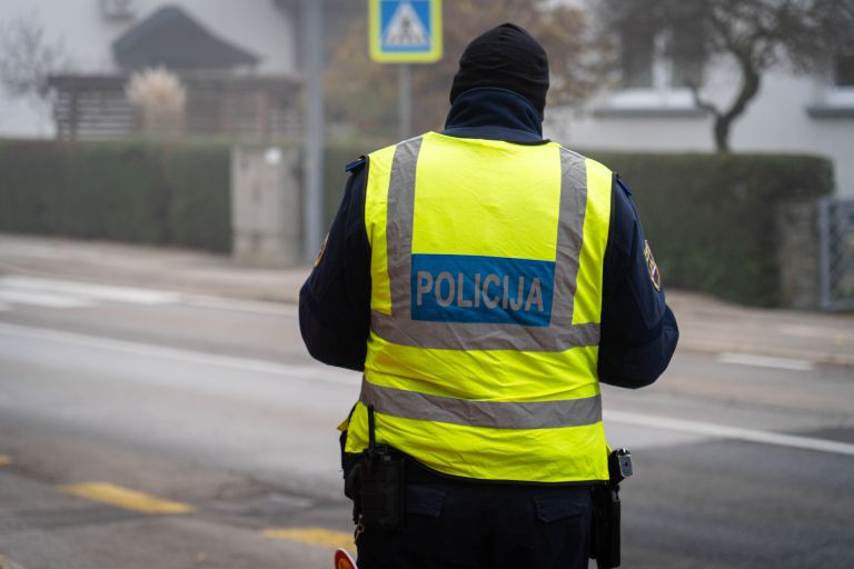 policija