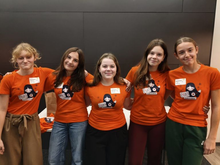 hackathon, girls do code, oš III Murska sobota