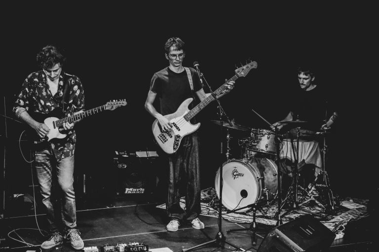 vesna-slapar-igralka