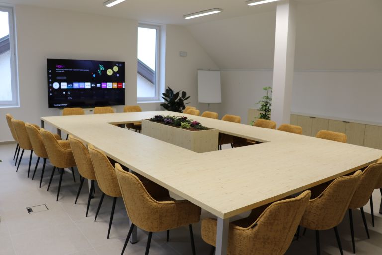 obcina-salovci, mansarda