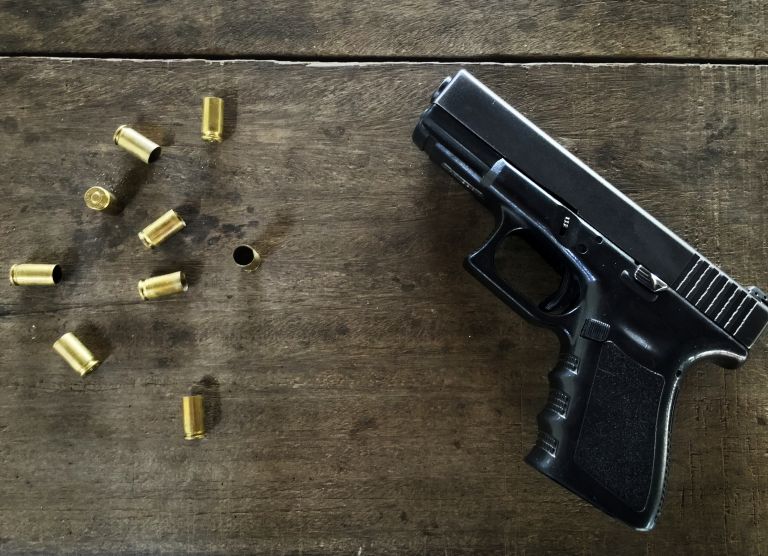 pistola naboji orozje.jpg