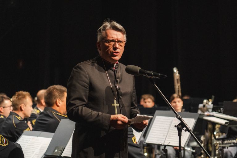 dobrodelni-koncert, policijski-orkester, eho-podpornica