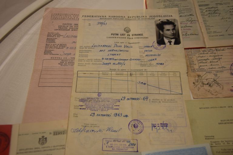 zlatko-šajhar, potne-listine, razstava