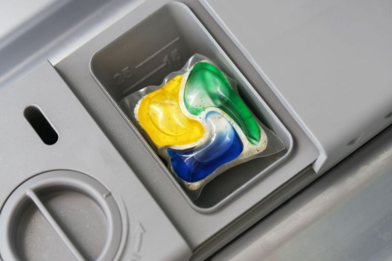 pomivalni-stroj-predalcki