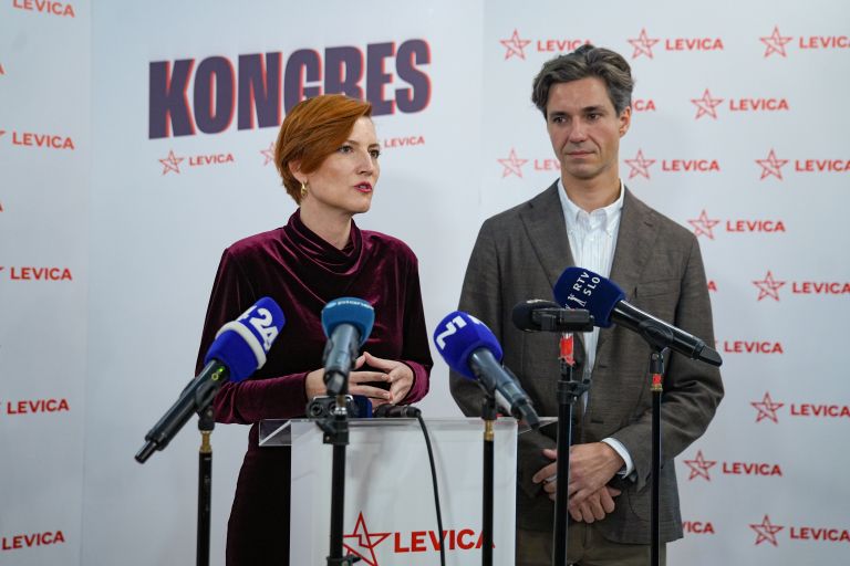 asta vrecko luka mesec.jpg