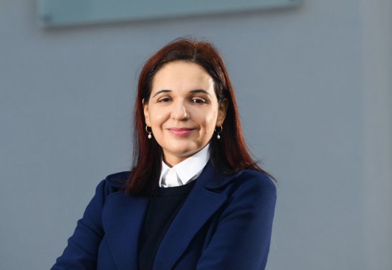 anita tušar-pisarna eu parlamenta.jpg