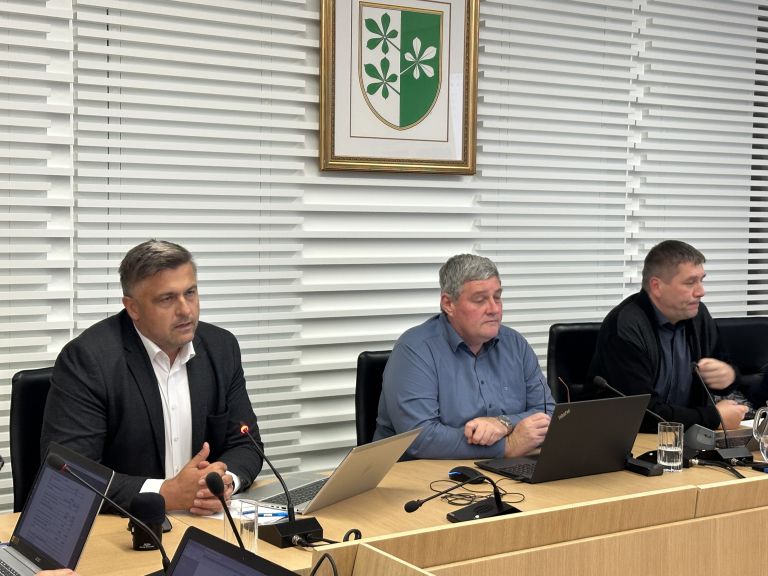 dz-kidricevo komunala 1.jpeg