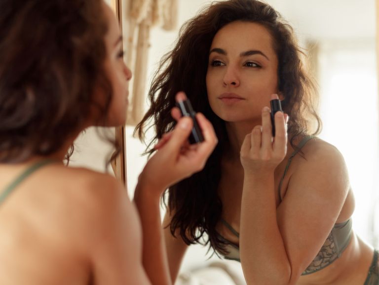 ženska, ličila.jpg