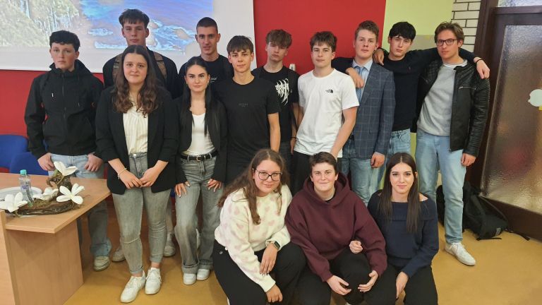 hb Podjetniški izziv za mlade.jpg