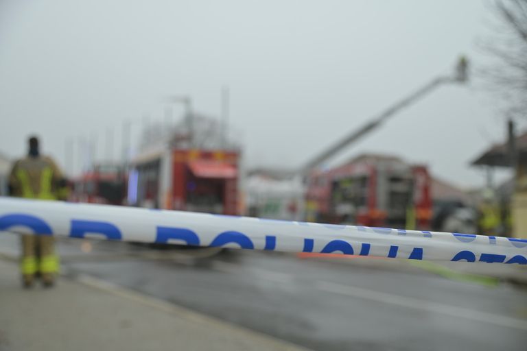 simbolična, požar, nesreča, gasilci, intervencija, policija, prizorišče, trak