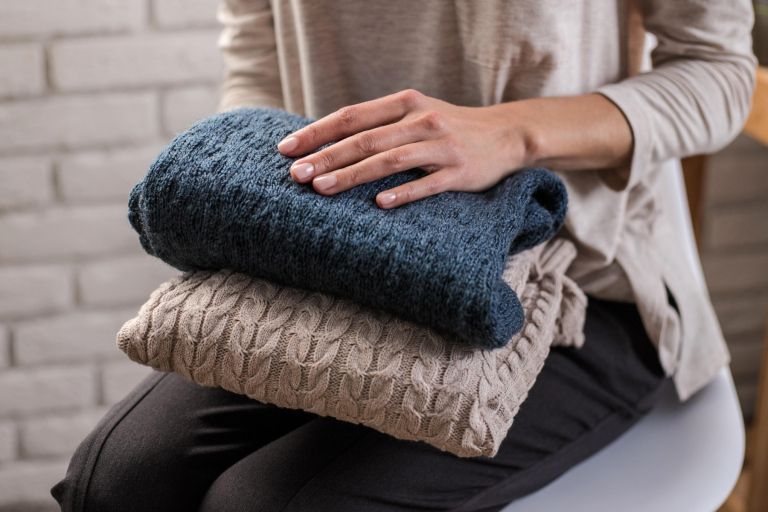 nega-oblacil, volnena-tkanina