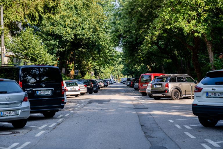 parkirišče, avtomobili