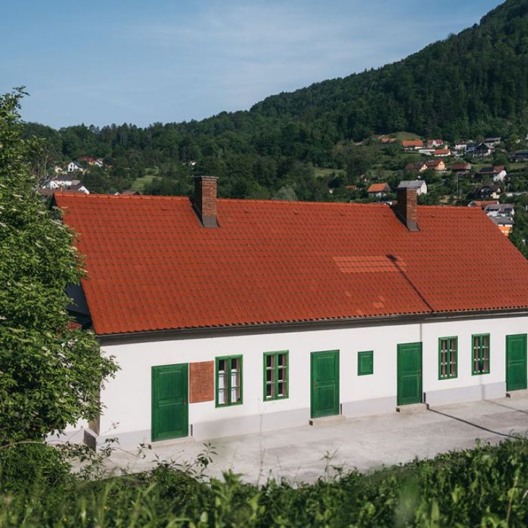 1_Mlakarjevo_stanovanje