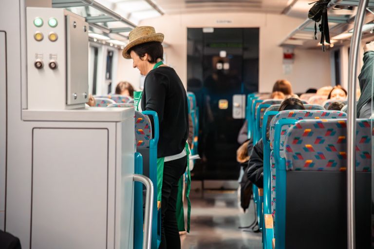 tradicionalni-slovenski-zajtrk, društvo-čebelarjev, lokalna-hrana-na-vlakih, kgz