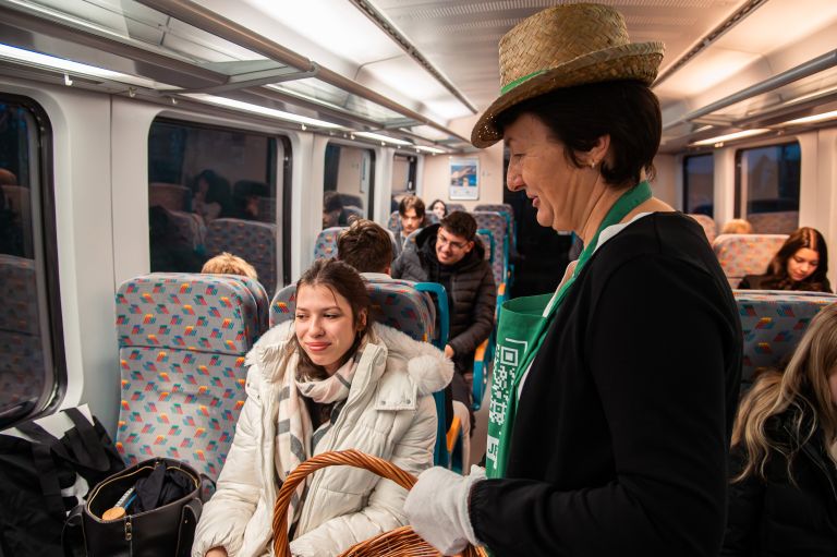 tradicionalni-slovenski-zajtrk, društvo-čebelarjev, lokalna-hrana-na-vlakih, kgz