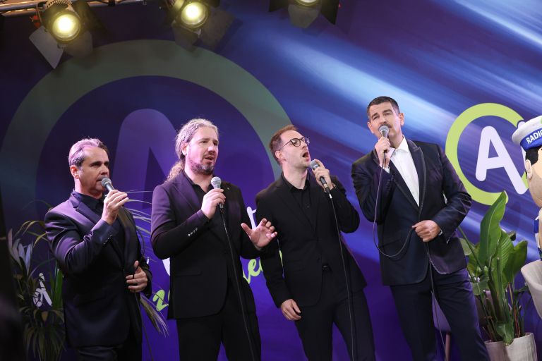 4 tenora aleja Foto Robert Balen.jpg