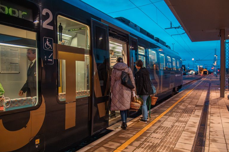 tradicionalni-slovenski-zajtrk, društvo-čebelarjev, lokalna-hrana-na-vlakih, kgz