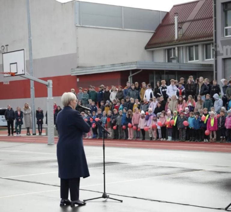 Predsednica litija.png