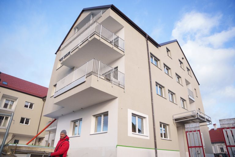 obcina-apace, poslovno-stanovanjski-objekt, zdravstvena-postaja-apace