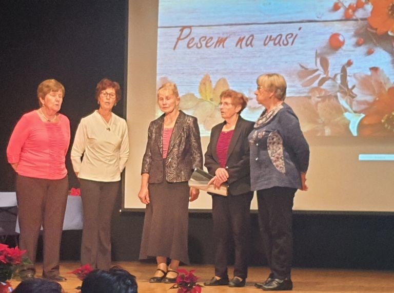 hb Ljudske pevke.jpg