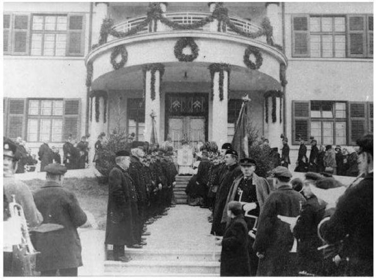 1925 bolnica Trbovlje.jpg