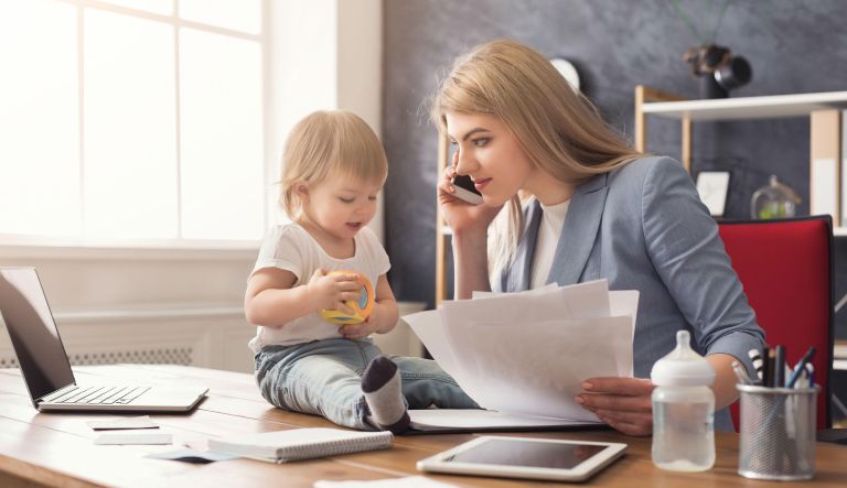 multitasking, mama, delo z otrokom
