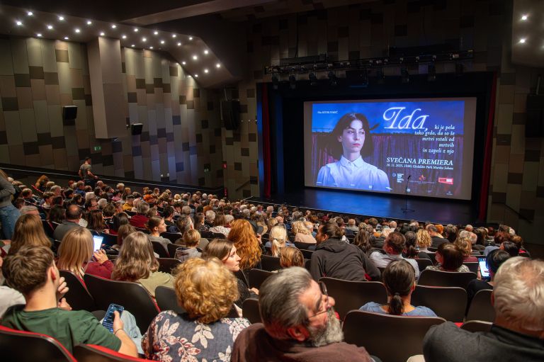 premiera-filma-ida, ki-je-tako-grdo-pela