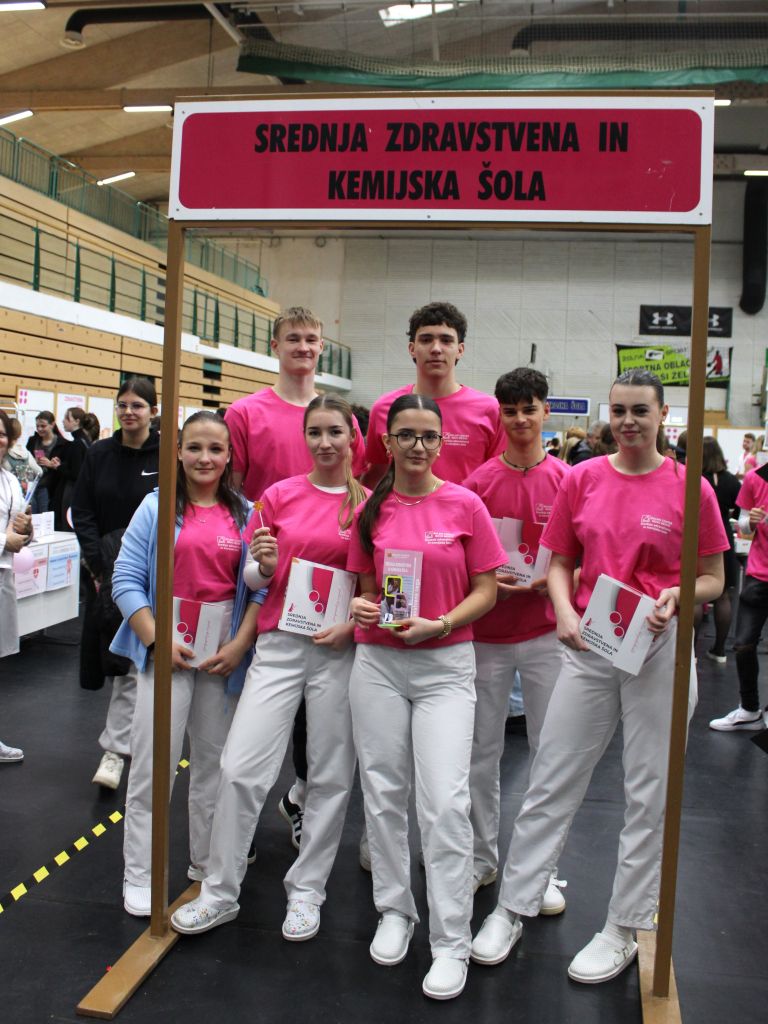 Dijaki promotorji.JPG