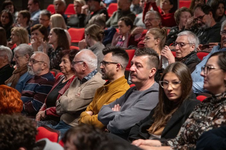 premiera-filma-ida, ki-je-tako-grdo-pela