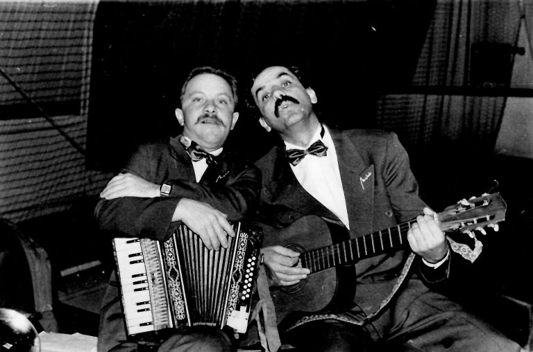 Jožeta kot gledališki par.jpg