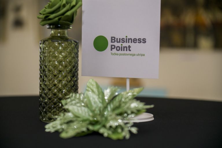business-point, srecanje-poslovnih-partnerjev