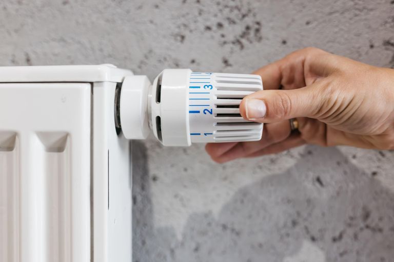 ogrevanje-doma, termostat, radiator