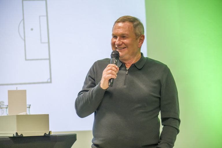 business-point, srecanje-poslovnih-partnerjev