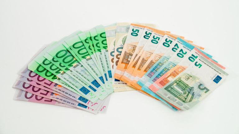 evri denar gotovina.jpg