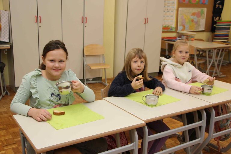 tradicionalni-slovenski-zajtrk, os-in-vrtec-otocec