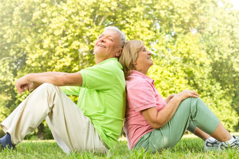 starejsi ljudje upokojenci.jpg