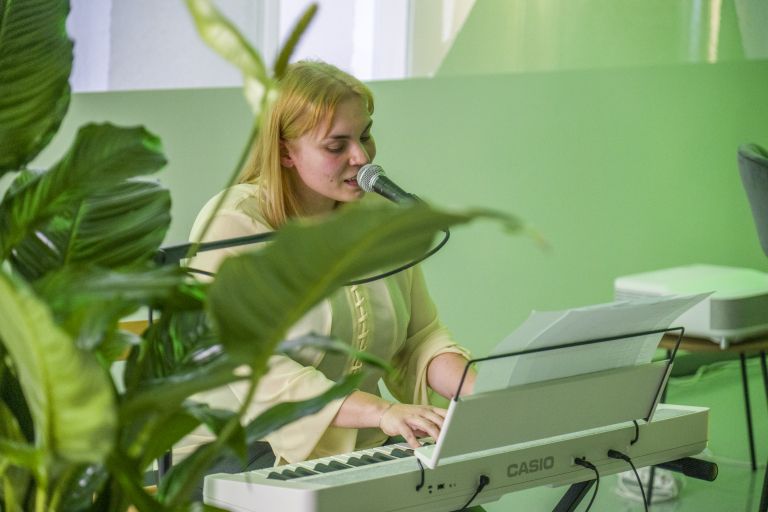 business-point, srecanje-poslovnih-partnerjev