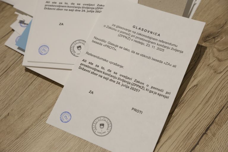 referendum o pomoči pri prostovoljnem končanju življenja