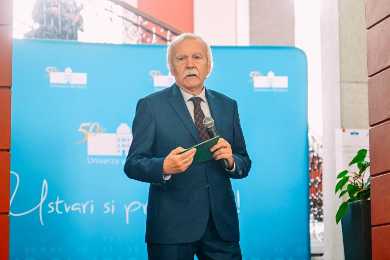 vanek-siftar, doprsni-kip, pravna-fakulteta-univerze-v-mariboru