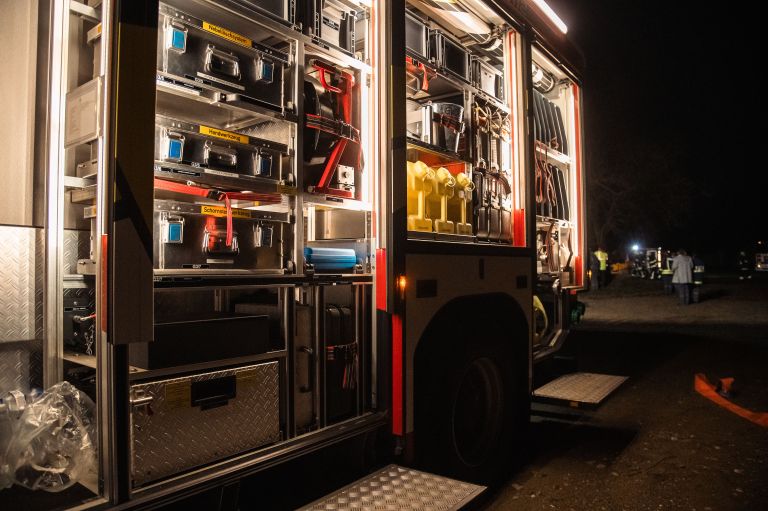 simbolična, gasilci, 112, gasilsko-vozilo, gasilski-avto, gasilska-oprema