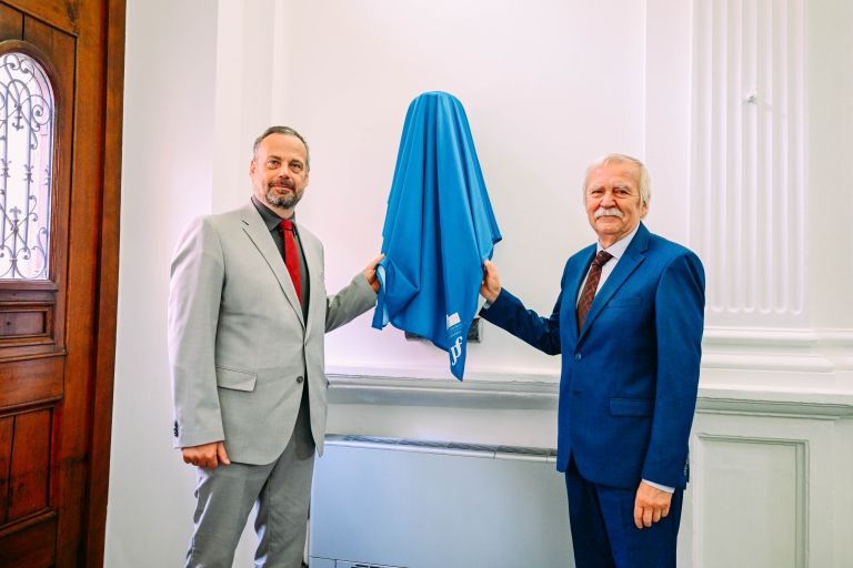 vanek-siftar, doprsni-kip, pravna-fakulteta-univerze-v-mariboru